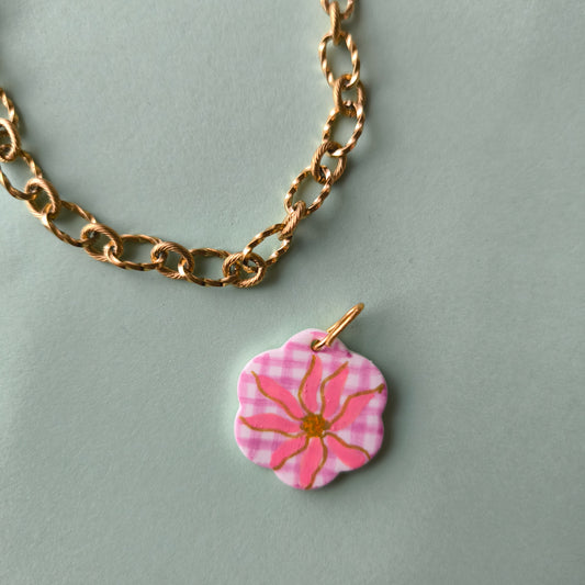 Charm artesanales en arcilla polimérica. Hipoalergenicos, livianos. Hechos en España. Stock limitado. Acero inoxidable. Pintado a mano