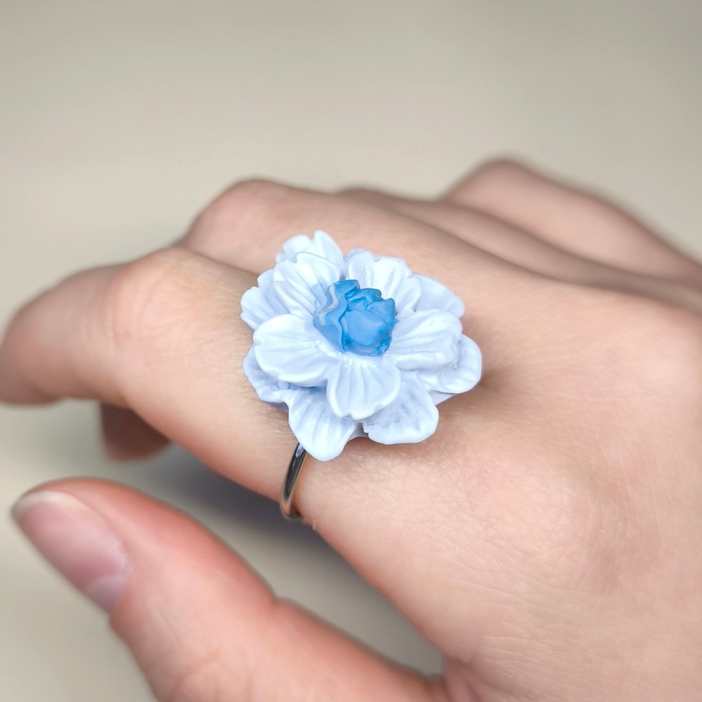 Anillo Flor celeste y azulen 3D