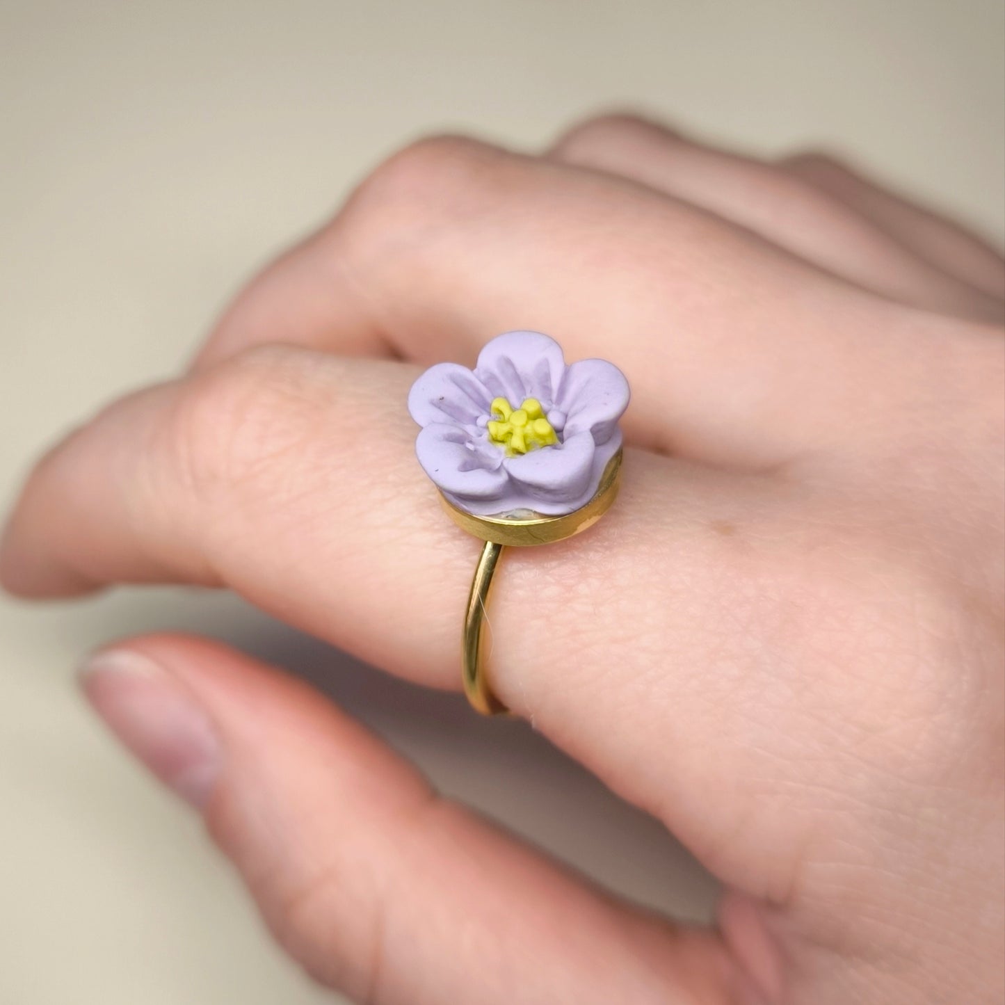 Anillo mini Flor lila y verde 3D