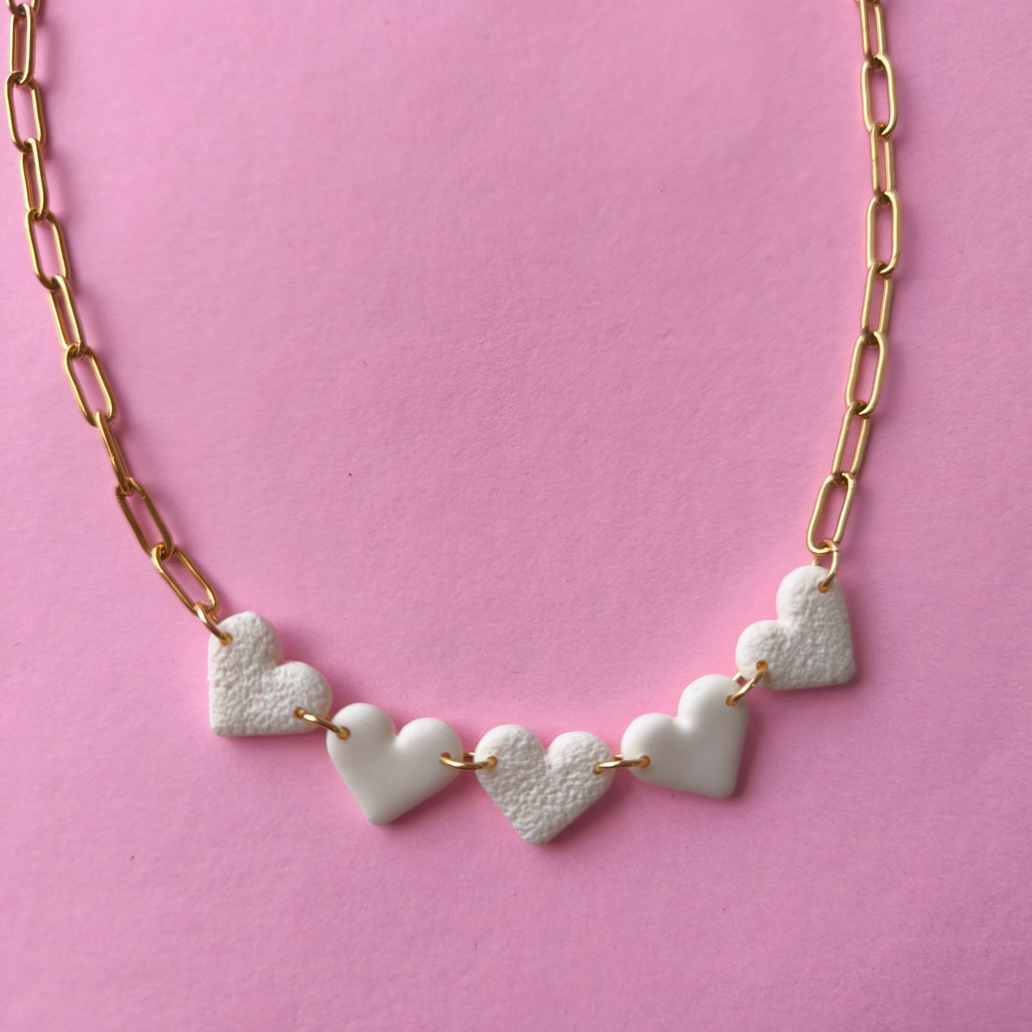 Collar mini corazón hueso