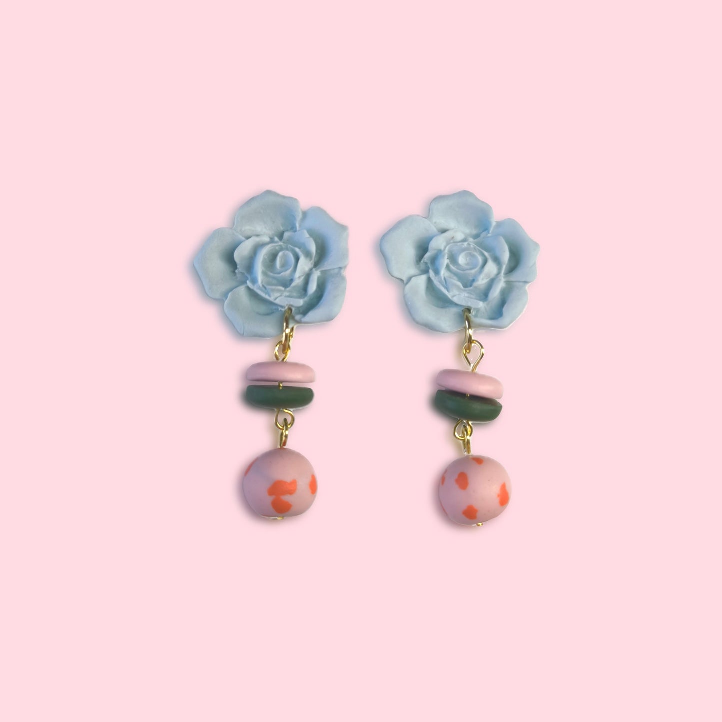 Pendiente Lucrecia celeste, rosa y naranja