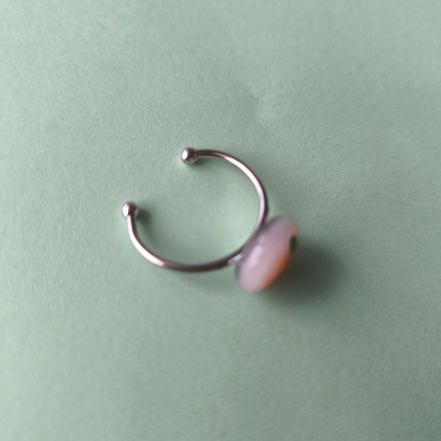 anillo artesanal en arcilla polimérica con relieve. Hipoalergenicos, livianos. Hechos en España. Stock limitado. Acero inoxidable. Pintado a mano