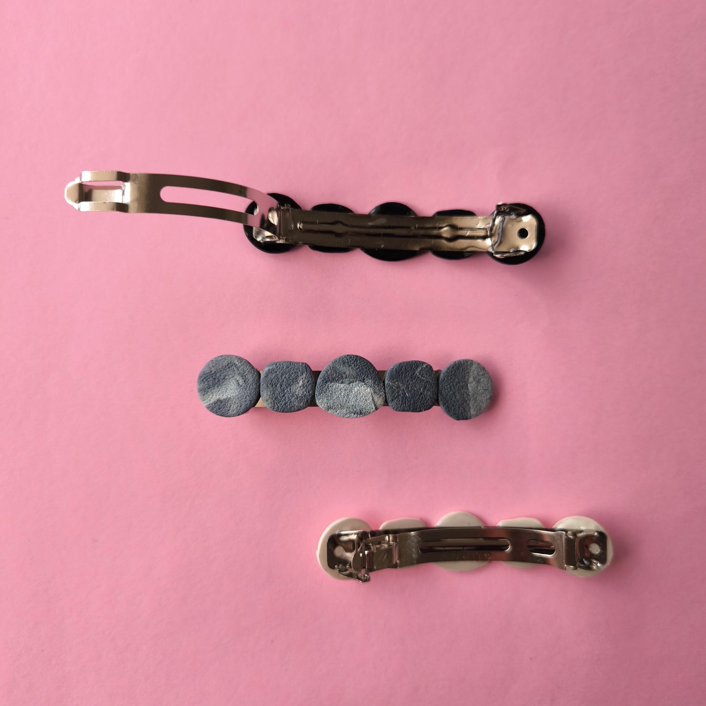 pasador cabello artesanal en arcilla polimérica. Hipoalergenicos, livianos. Hechos en España. Stock limitado. Acero inoxidable.