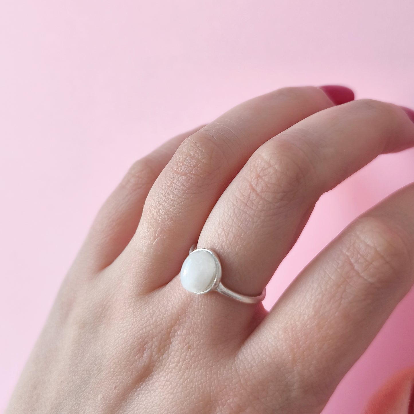 Anillo artesanal oval en plata combinado piedra de luna *one of a kind*