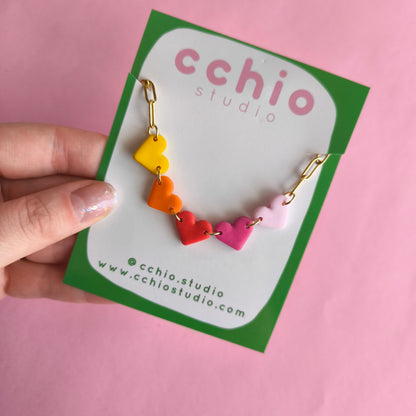 Collar artesanal en arcilla polimérica con relieve. Hipoalergenicos, livianos. Hechos en España. Stock limitado. Acero inoxidable. 