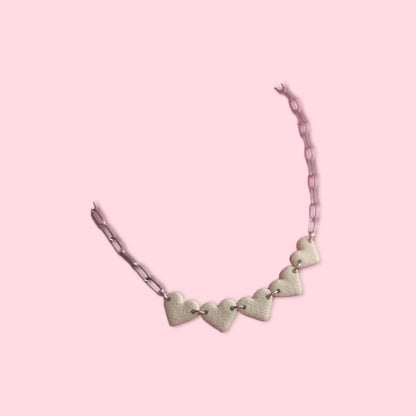 Collar mini corazón hueso