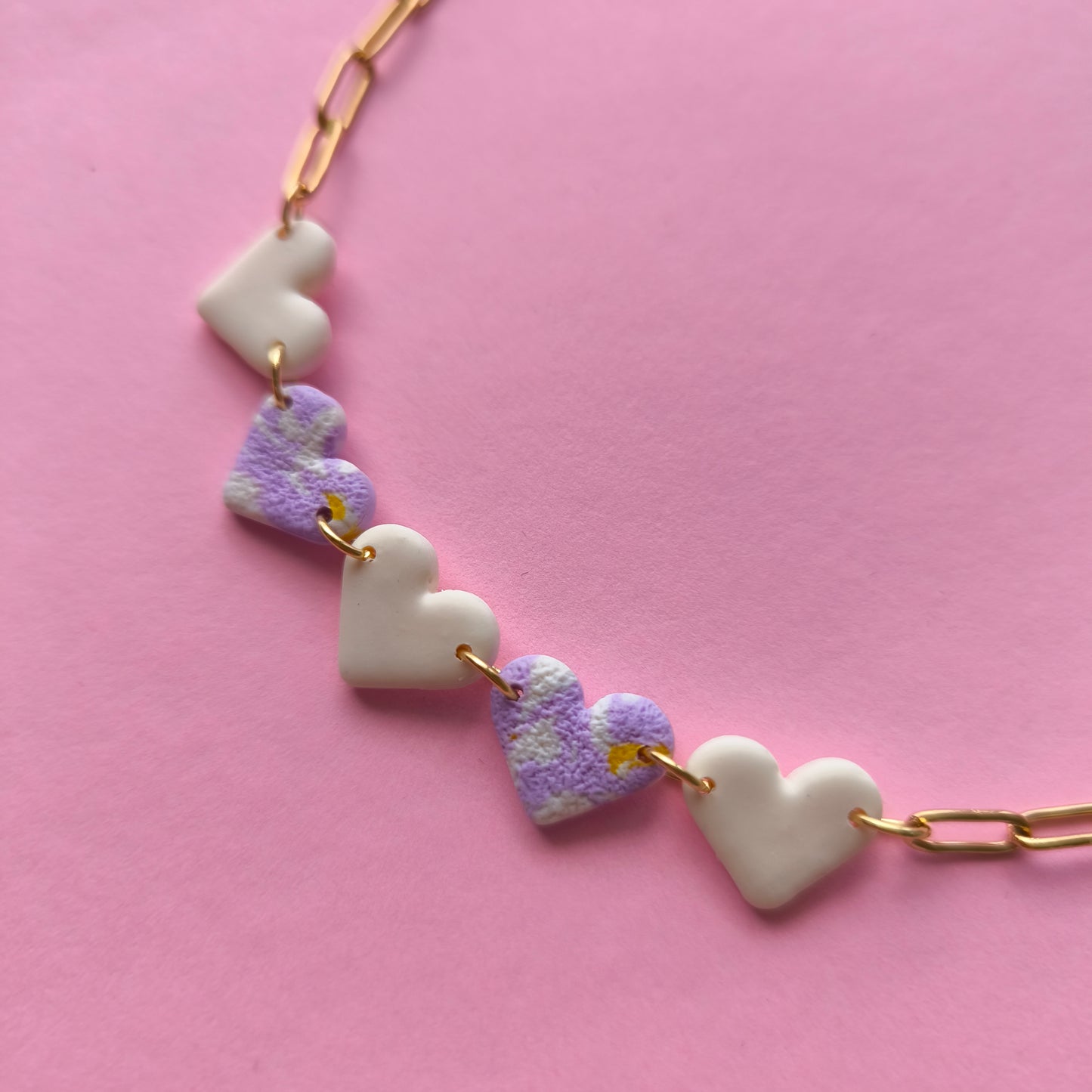 Collar mini corazón a cuadros hueso y lila