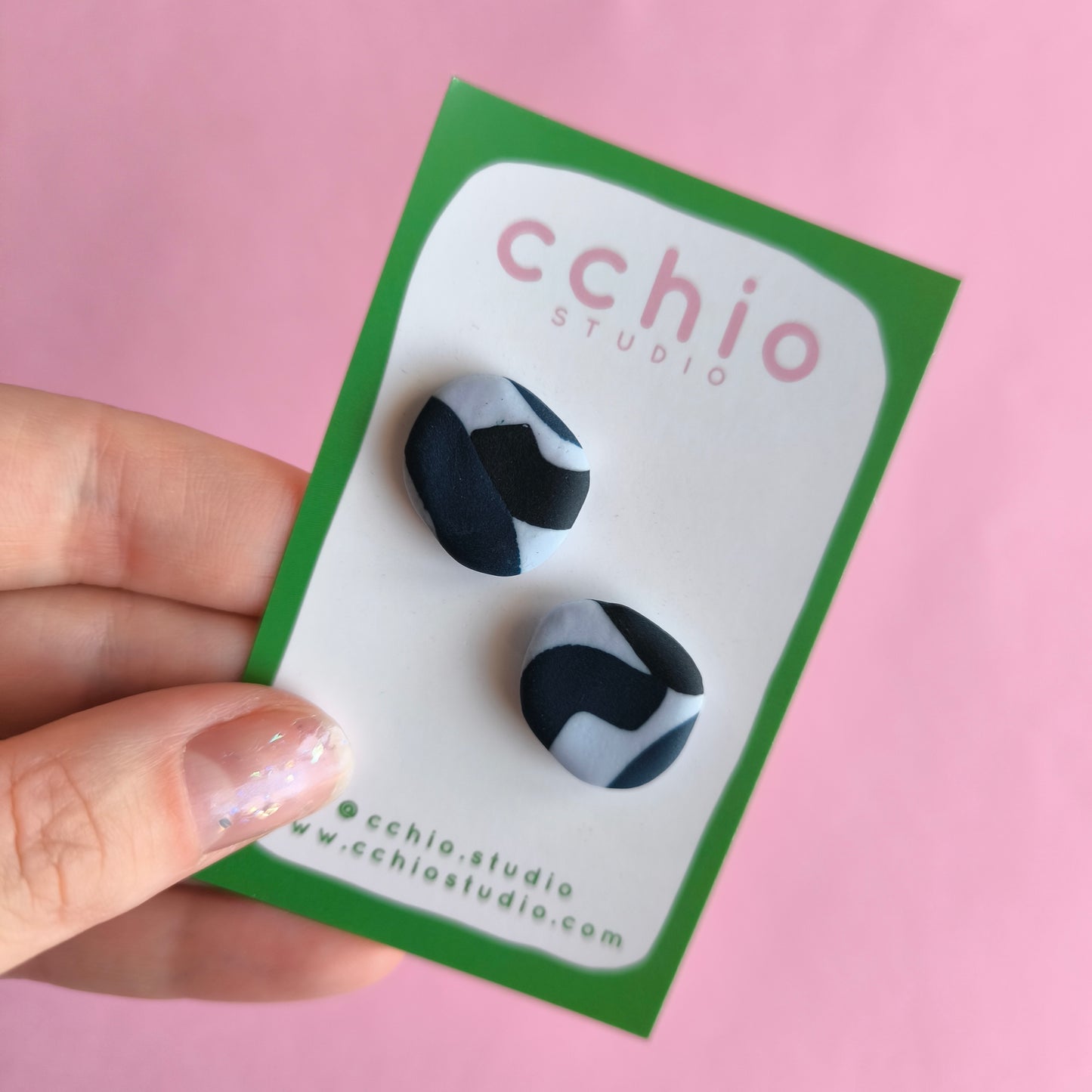 Pendientes artesanales en arcilla polimérica. Hipoalergenicos, livianos. Hechos en España. Stock limitado. Acero inoxidable.