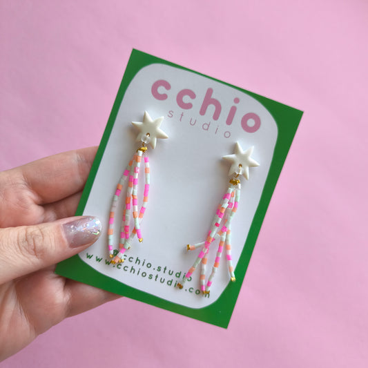 Pendientes artesanales en arcilla polimérica estrella, fuego artificial. Hipoalergenicos, livianos. Hechos en España. Stock limitado. Acero inoxidable