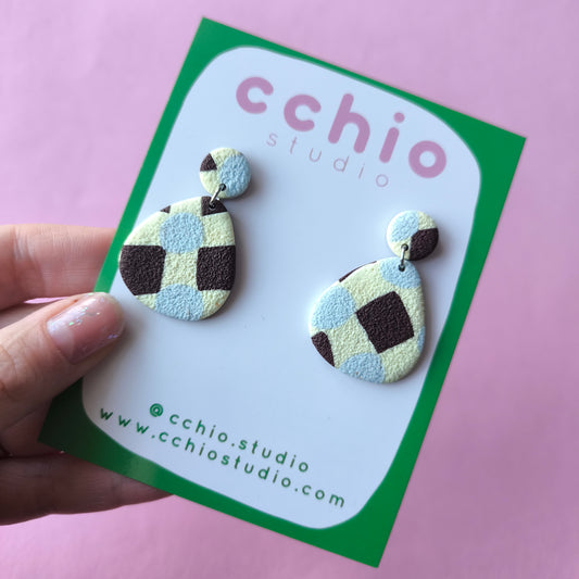 Pendientes artesanales en arcilla polimérica. Hipoalergenicos, livianos. Hechos en España. Stock limitado. Acero inoxidable