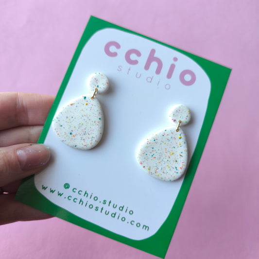 Pendientes artesanales en arcilla polimérica. Hipoalergenicos, livianos. Hechos en España. Stock limitado. Acero inoxidable