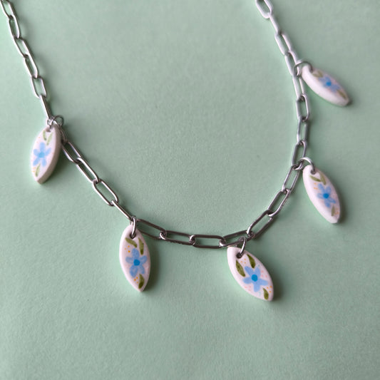 collar artesanales en arcilla polimérica. Hipoalergenicos, livianos. Hechos en España. Stock limitado. Acero inoxidable. Pintado a mano