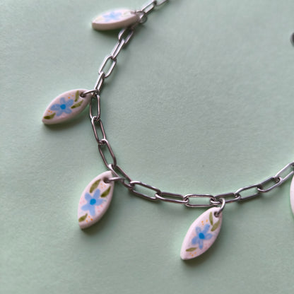 collar artesanales en arcilla polimérica. Hipoalergenicos, livianos. Hechos en España. Stock limitado. Acero inoxidable. Pintado a mano