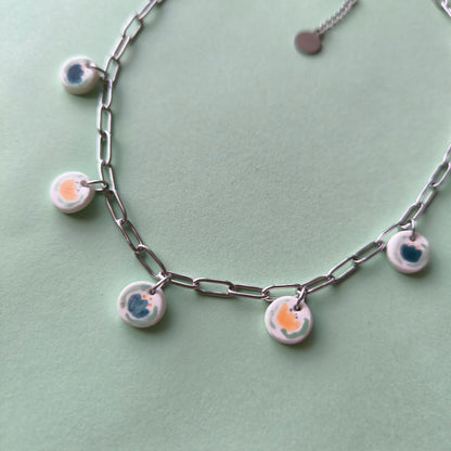 collar artesanales en arcilla polimérica. Hipoalergenicos, livianos. Hechos en España. Stock limitado. Acero inoxidable. Pintado a mano