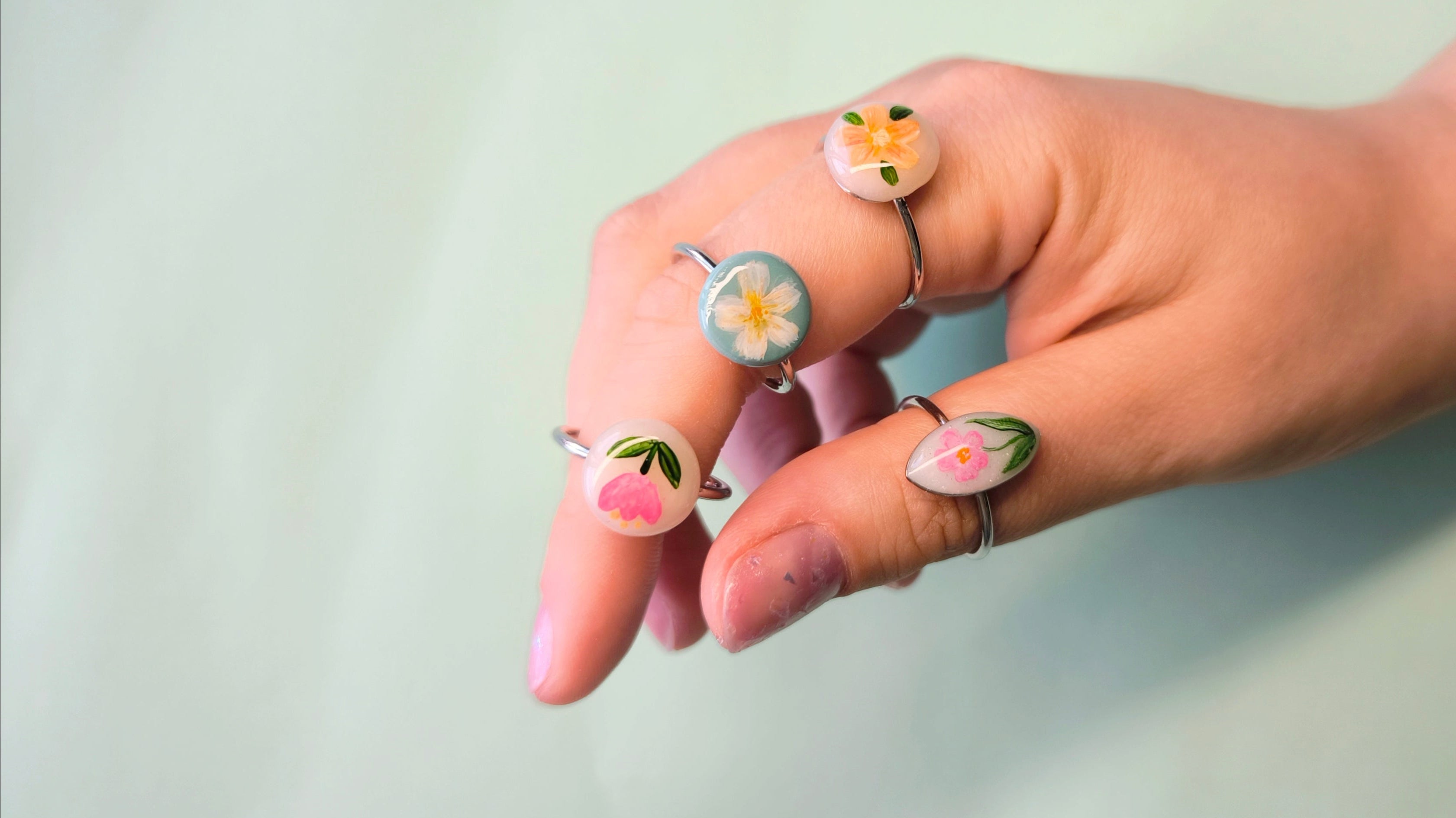 anillos artesanal en arcilla polimérica. Hipoalergenicos, livianos. Hechos en España. Stock limitado. Acero inoxidable. pintado a mano