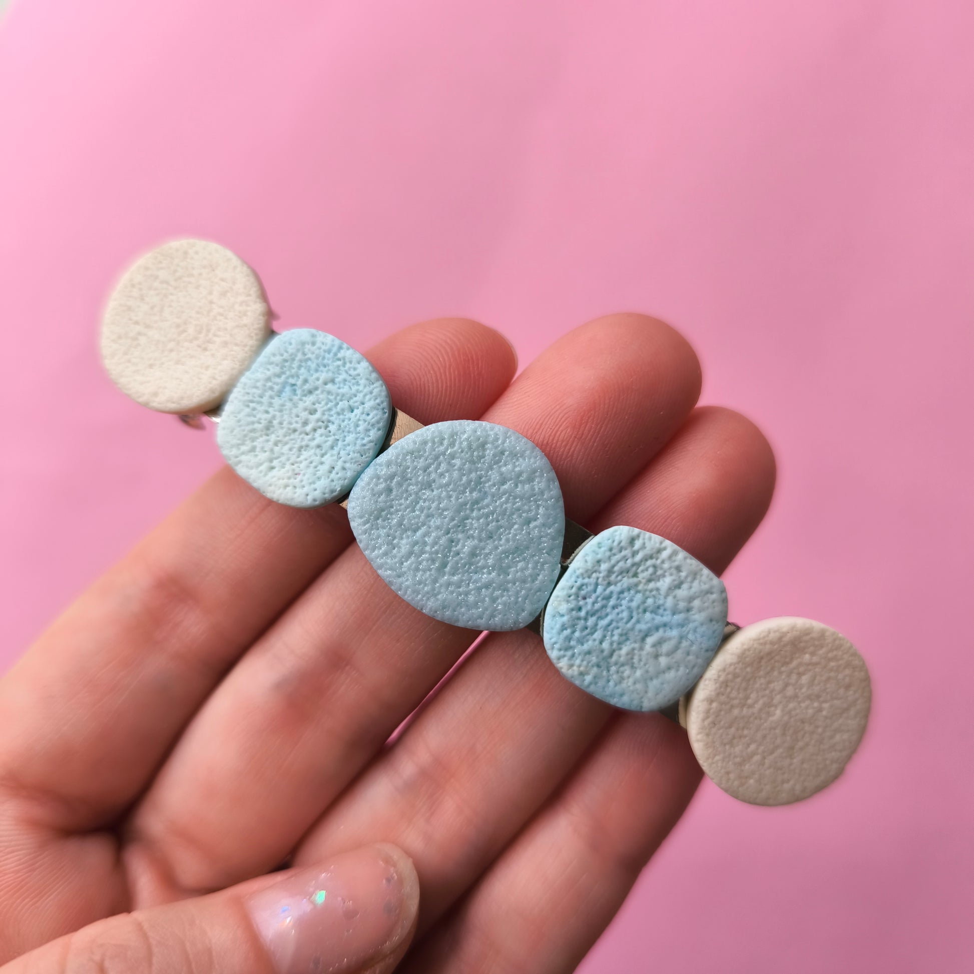 pasador cabello artesanal en arcilla polimérica. Hipoalergenicos, livianos. Hechos en España. Stock limitado. Acero inoxidable. 