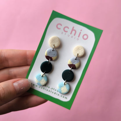 pendiente artesanal en arcilla polimérica. Hipoalergenicos, livianos. Hechos en España. Stock limitado. Acero inoxidable.