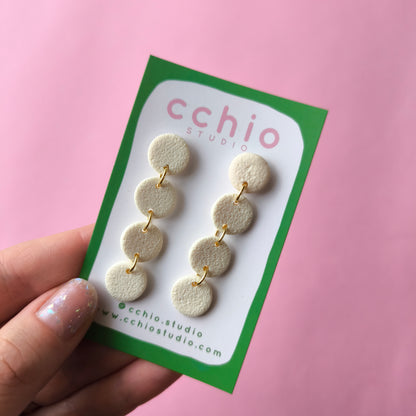 pendiente artesanal en arcilla polimérica. Hipoalergenicos, livianos. Hechos en España. Stock limitado. Acero inoxidable.