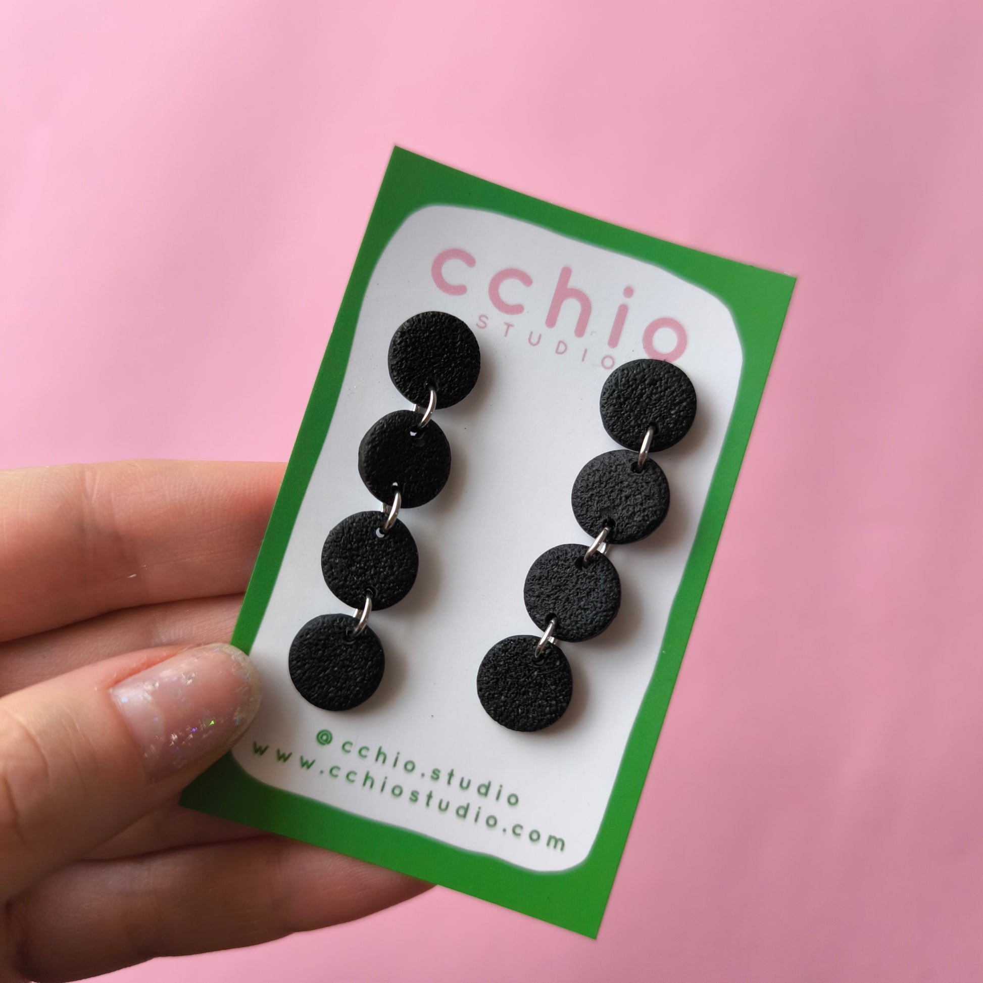 pendiente artesanal en arcilla polimérica. Hipoalergenicos, livianos. Hechos en España. Stock limitado. Acero inoxidable.