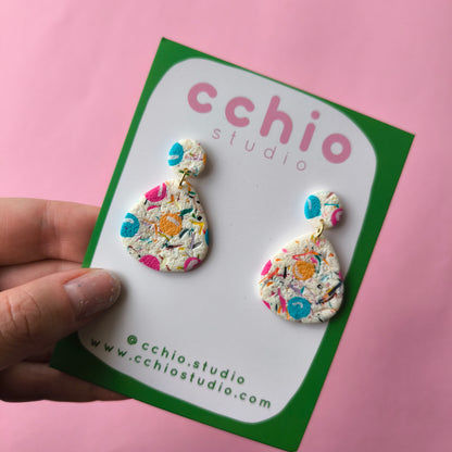 Pendientes artesanales en arcilla polimérica. Hipoalergenicos, livianos. Hechos en España. Stock limitado. Acero inoxidable