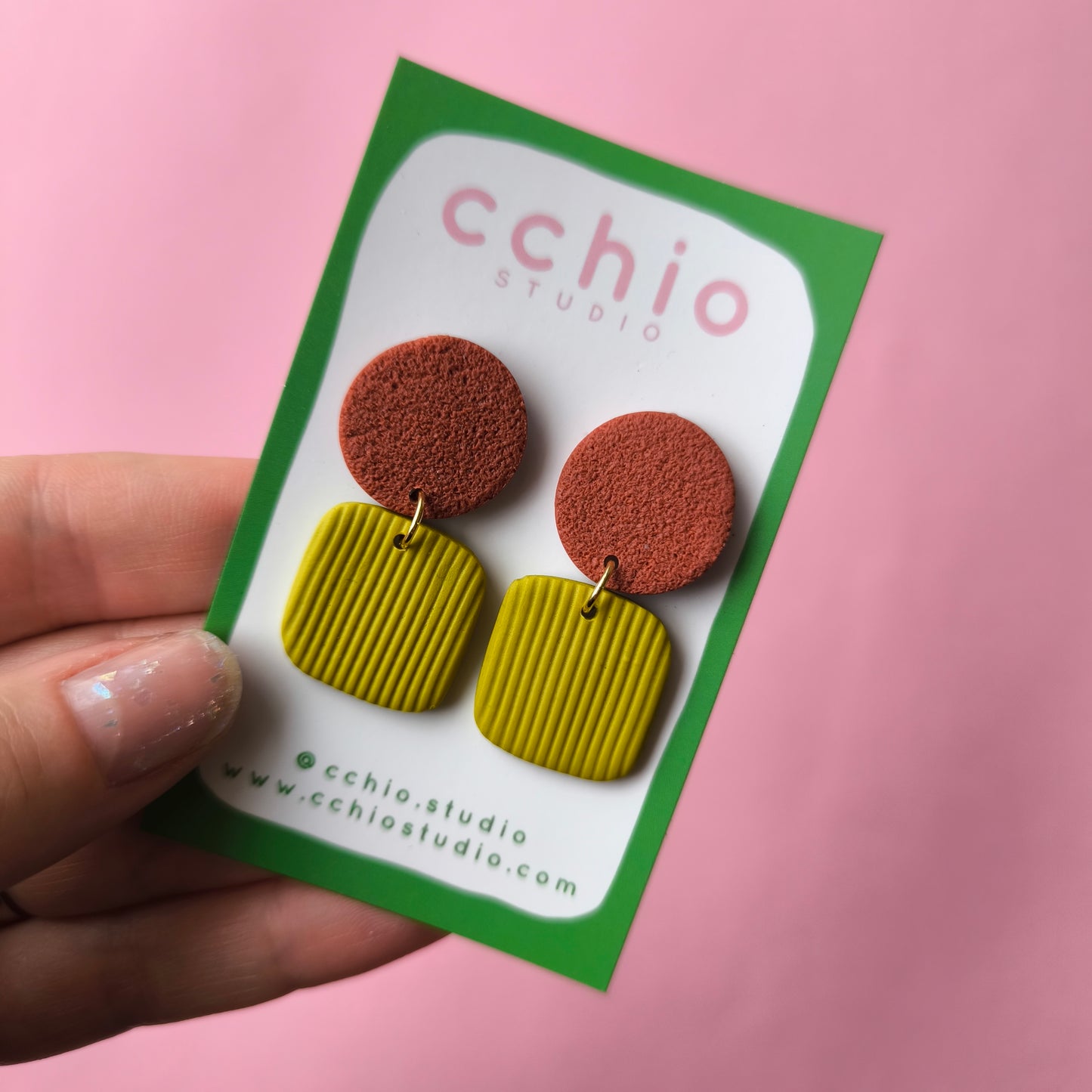 Pendientes artesanales en arcilla polimérica. Hipoalergenicos, livianos. Hechos en España. Stock limitado. Acero inoxidable