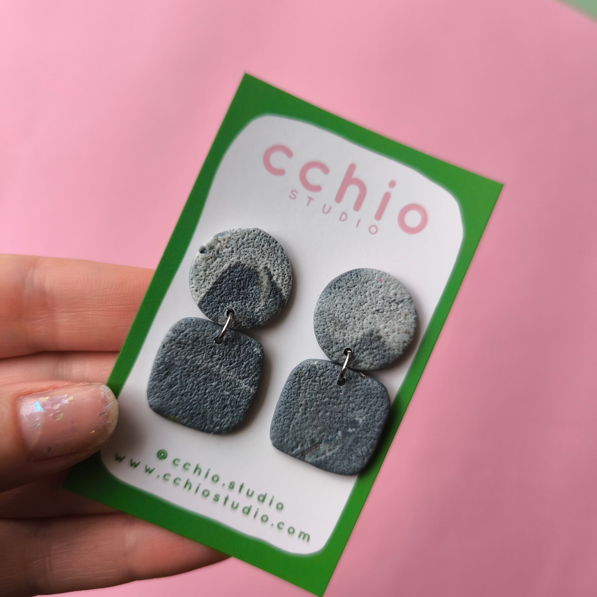 Pendientes artesanales en arcilla polimérica. Hipoalergenicos, livianos. Hechos en España. Stock limitado. Acero inoxidable