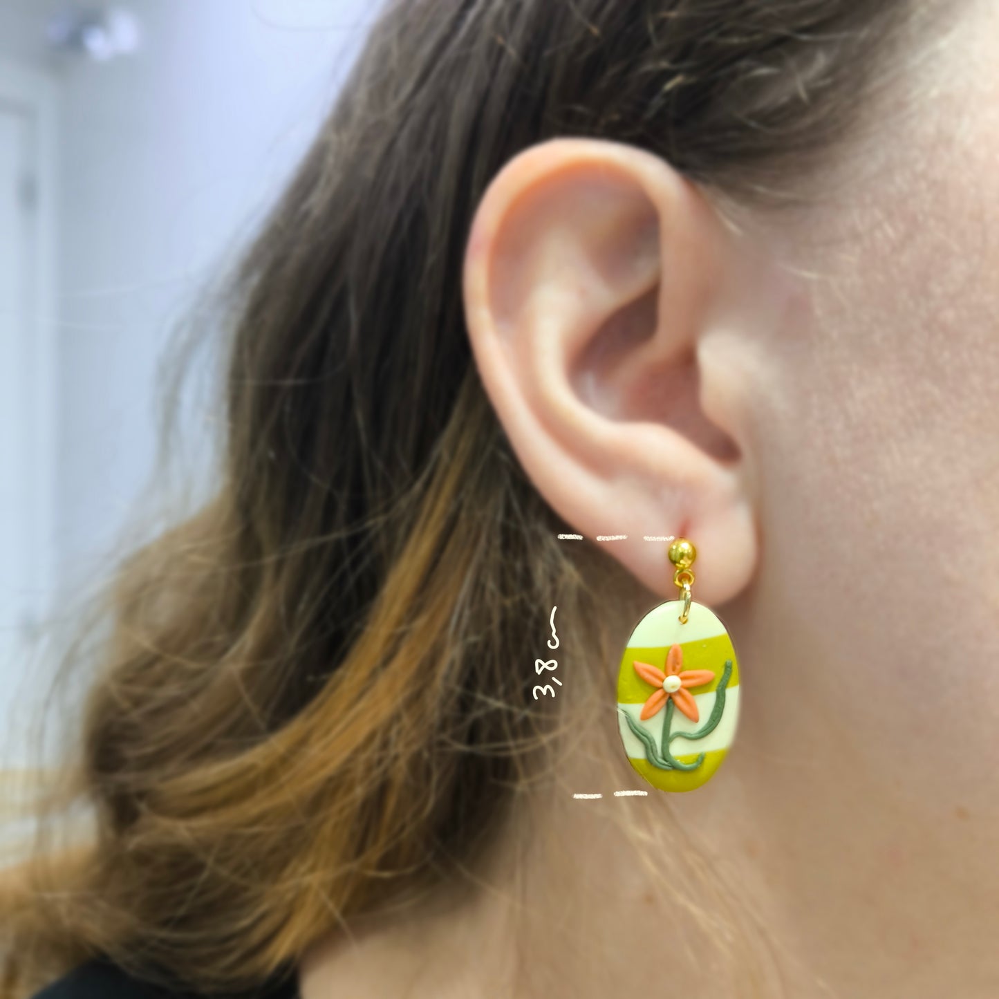 Pendientes artesanales en arcilla polimérica con relieve. Hipoalergenicos, livianos. Hechos en España. Stock limitado. Acero inoxidable. 