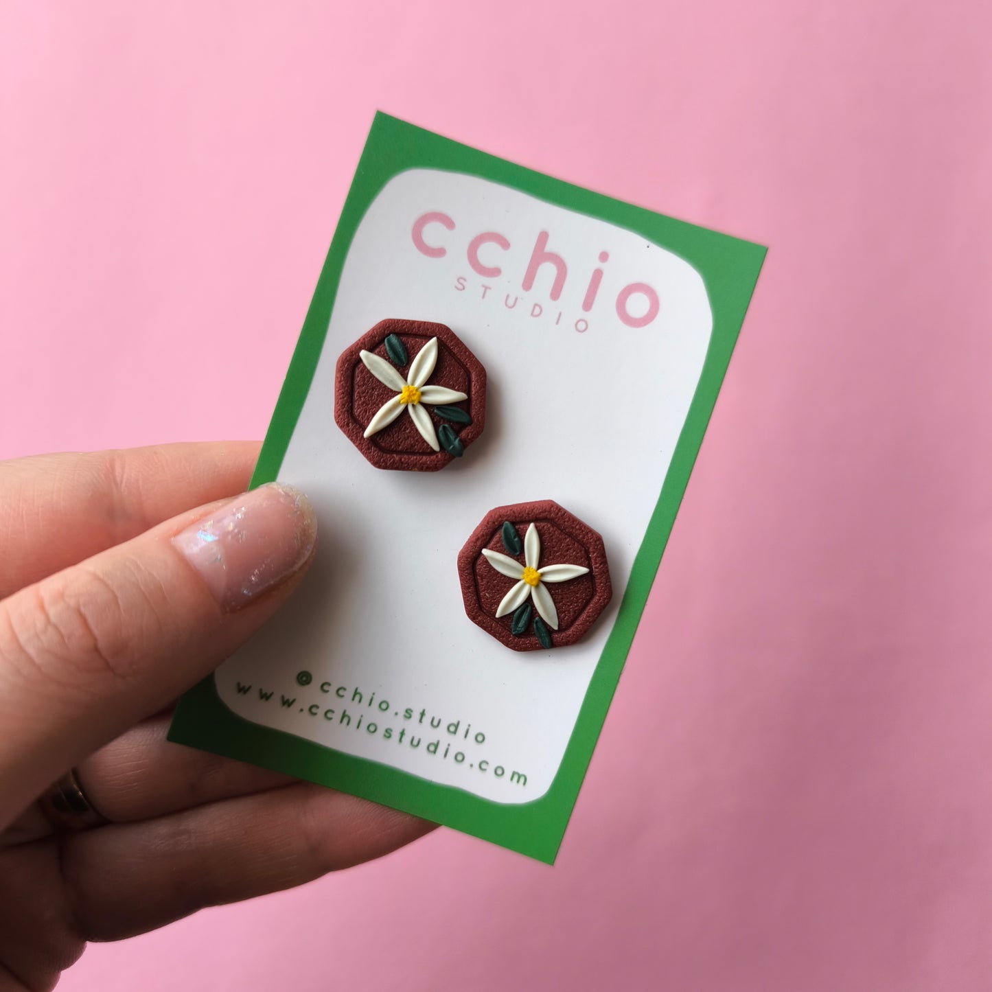 Pendientes artesanales en arcilla polimérica con relieve. Hipoalergenicos, livianos. Hechos en España. Stock limitado. Acero inoxidable. 