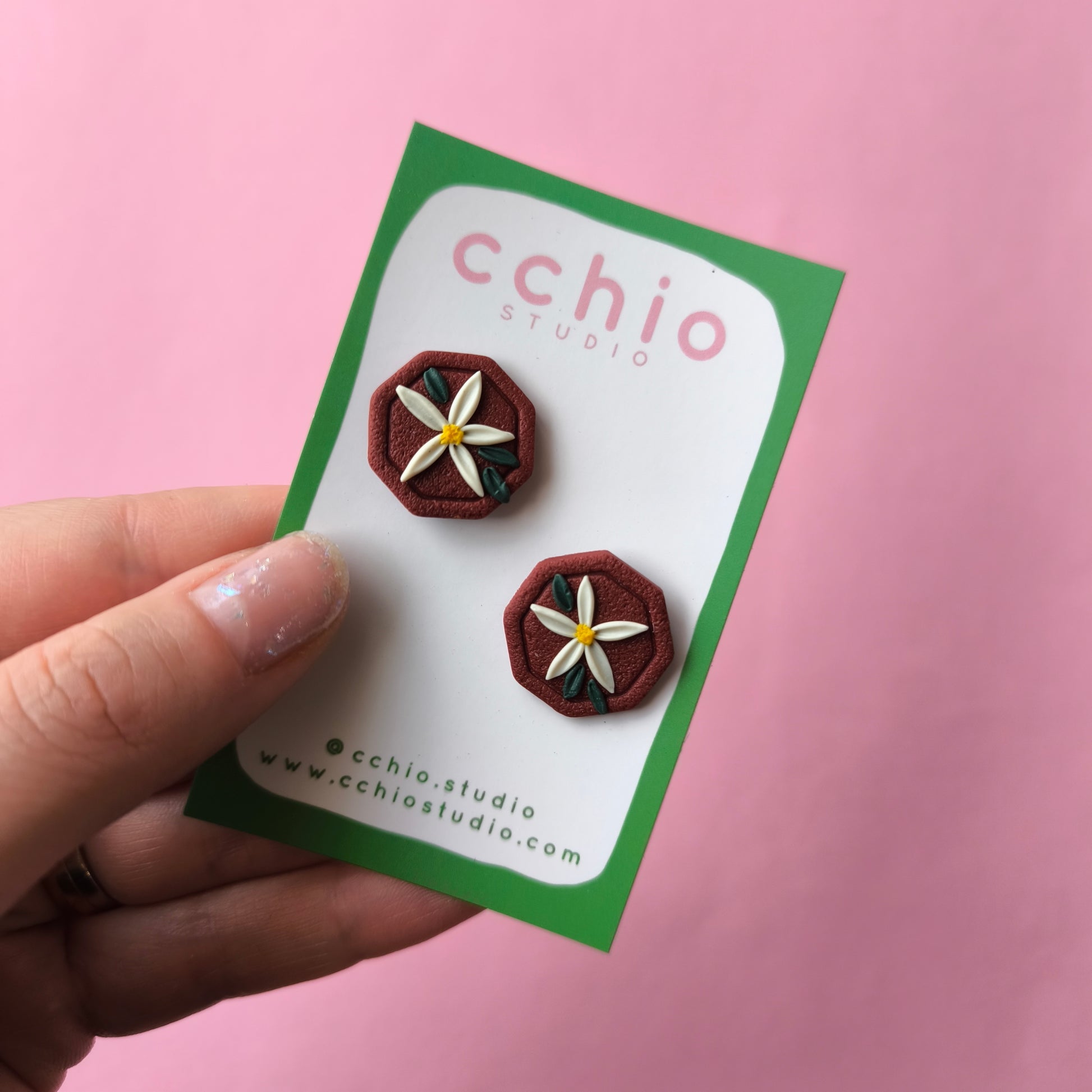 Pendientes artesanales en arcilla polimérica con relieve. Hipoalergenicos, livianos. Hechos en España. Stock limitado. Acero inoxidable. 