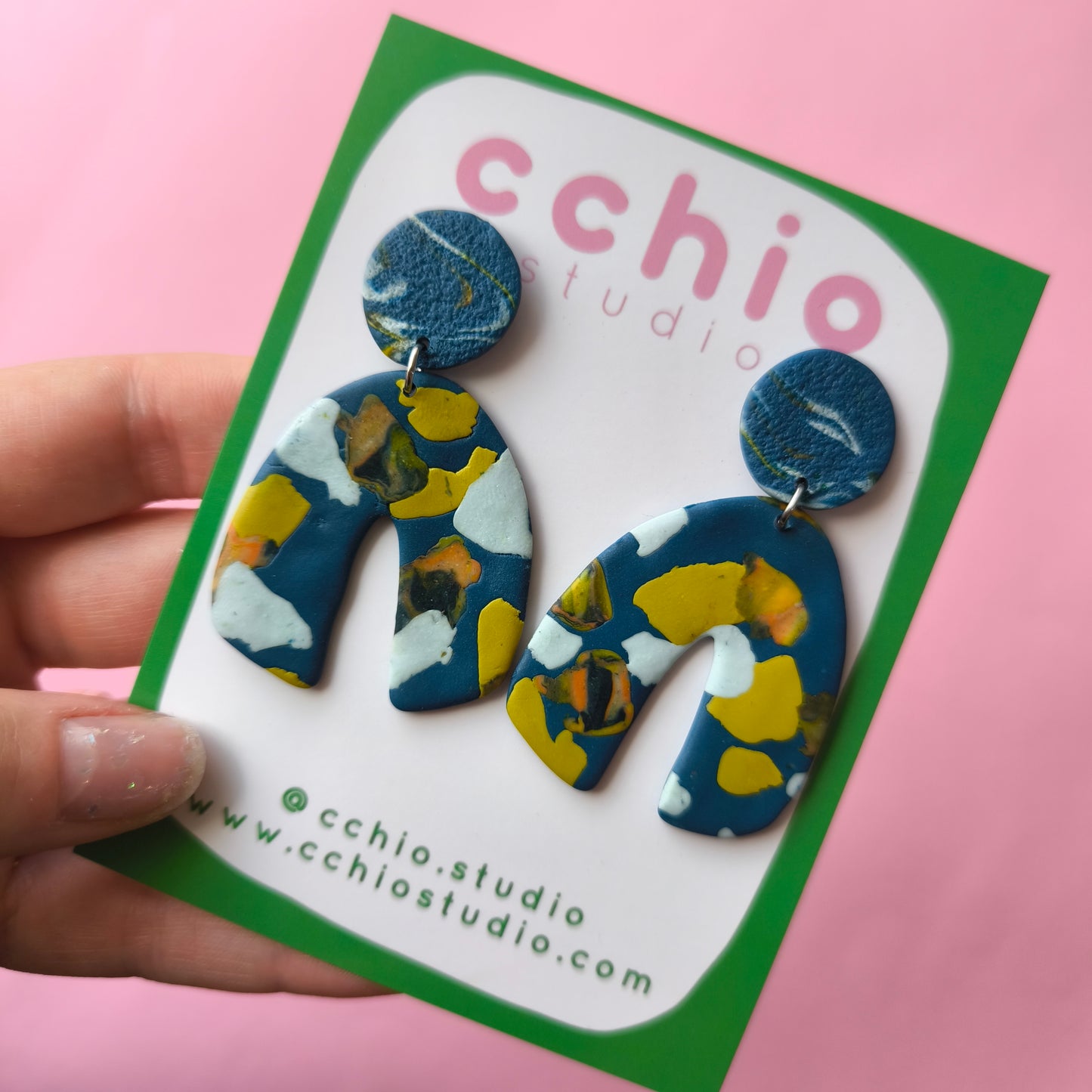 Pendientes artesanales en arcilla polimérica. Hipoalergenicos, livianos. Hechos en España. Stock limitado. Acero inoxidable