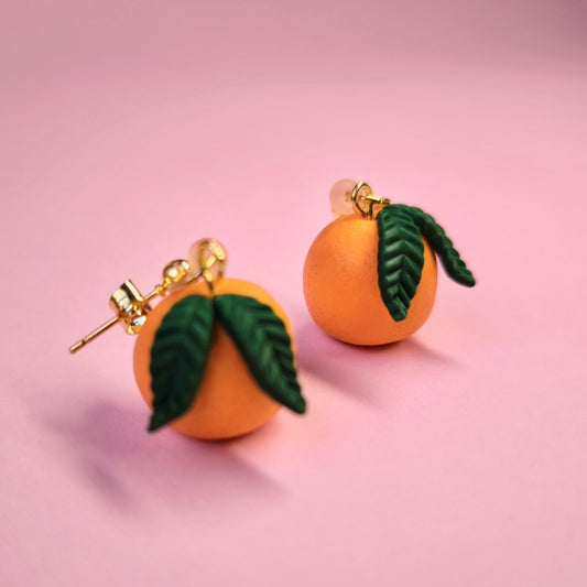 Pendientes artesanales en arcilla polimérica forma naranjas. Hipoalergenicos, livianos. Hechos en España. Stock limitado. Acero inoxidable