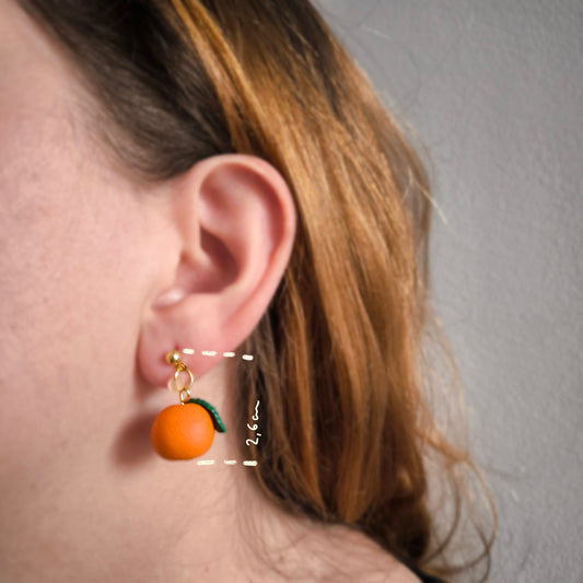 Pendientes artesanales en arcilla polimérica forma naranjas. Hipoalergenicos, livianos. Hechos en España. Stock limitado. Acero inoxidable