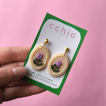 Pendientes artesanales en arcilla polimérica con relieve. Hipoalergenicos, livianos. Hechos en España. Stock limitado. Acero inoxidable. 