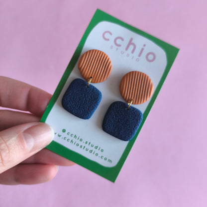 Pendiente Inés azul marino y naranja